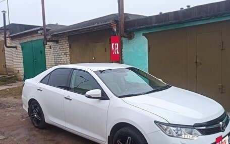 Toyota Camry, 2015 год, 1 780 000 рублей, 3 фотография