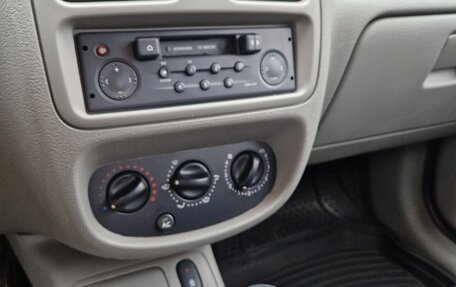 Renault Symbol I, 2004 год, 400 000 рублей, 15 фотография