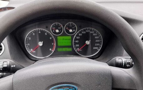 Ford Focus II рестайлинг, 2005 год, 420 000 рублей, 3 фотография