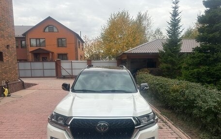 Toyota Land Cruiser 200, 2017 год, 6 500 000 рублей, 1 фотография