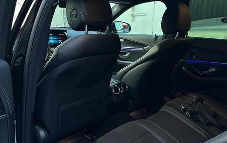 Mercedes-Benz E-Класс, 2022 год, 5 870 000 рублей, 4 фотография