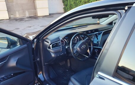 Toyota Camry, 2019 год, 2 740 000 рублей, 10 фотография