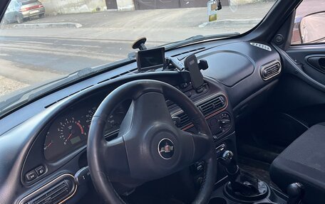 Chevrolet Niva I рестайлинг, 2011 год, 550 000 рублей, 3 фотография