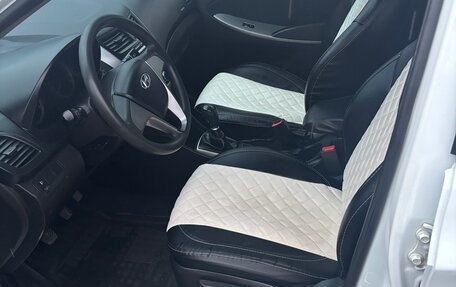 Hyundai Solaris II рестайлинг, 2016 год, 800 000 рублей, 6 фотография