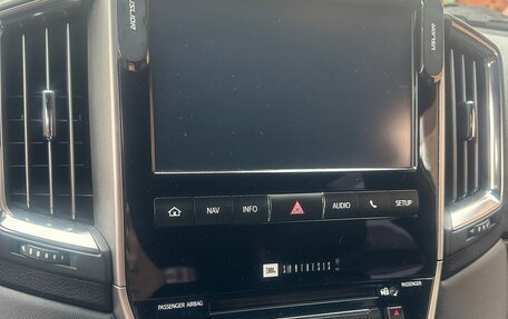 Toyota Land Cruiser 200, 2017 год, 6 500 000 рублей, 5 фотография