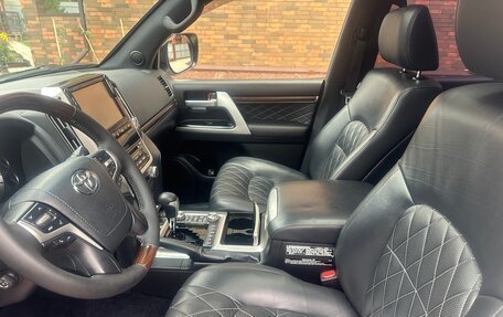 Toyota Land Cruiser 200, 2017 год, 6 500 000 рублей, 9 фотография