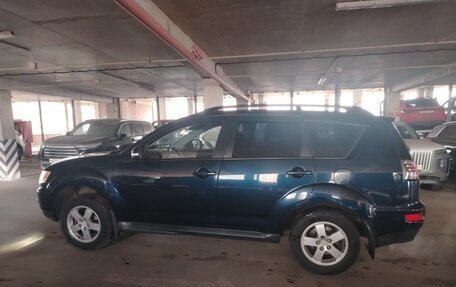 Mitsubishi Outlander III рестайлинг 3, 2011 год, 850 000 рублей, 13 фотография