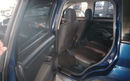 Mitsubishi Outlander III рестайлинг 3, 2011 год, 850 000 рублей, 10 фотография