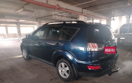 Mitsubishi Outlander III рестайлинг 3, 2011 год, 850 000 рублей, 6 фотография