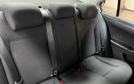 Volkswagen Jetta VI, 2015 год, 895 000 рублей, 13 фотография