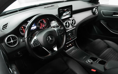 Mercedes-Benz GLA, 2016 год, 2 300 000 рублей, 9 фотография