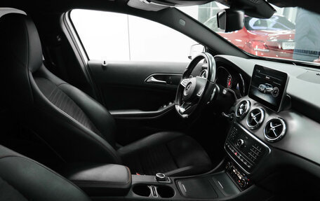Mercedes-Benz GLA, 2016 год, 2 300 000 рублей, 10 фотография