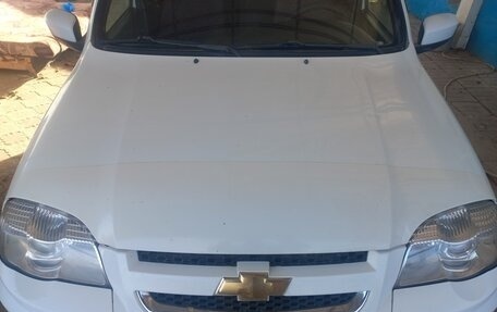 Chevrolet Niva I рестайлинг, 2012 год, 670 000 рублей, 10 фотография