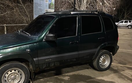 Chevrolet Niva I рестайлинг, 2004 год, 300 000 рублей, 3 фотография