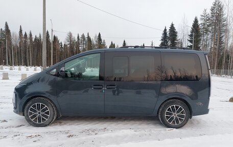 Hyundai Staria, 2022 год, 6 500 000 рублей, 3 фотография