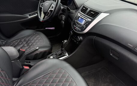 Hyundai Solaris II рестайлинг, 2015 год, 1 300 000 рублей, 8 фотография