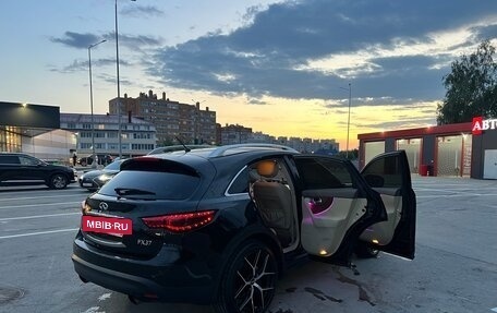 Infiniti FX II, 2010 год, 1 650 000 рублей, 4 фотография