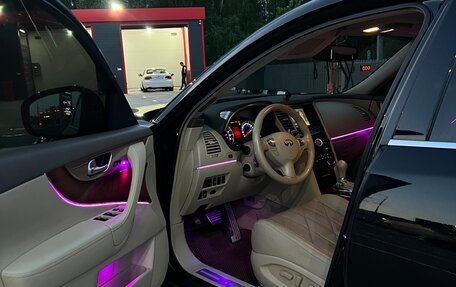 Infiniti FX II, 2010 год, 1 650 000 рублей, 19 фотография