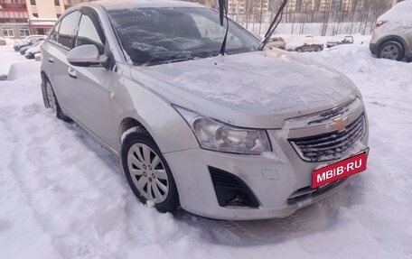 Chevrolet Cruze II, 2013 год, 600 000 рублей, 9 фотография