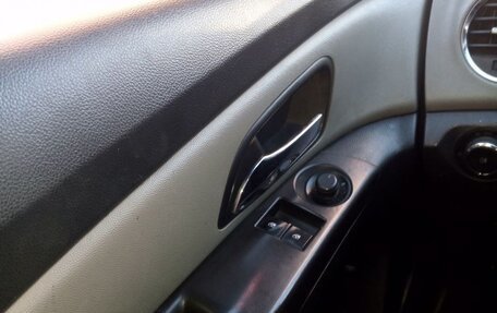 Chevrolet Cruze II, 2013 год, 600 000 рублей, 21 фотография