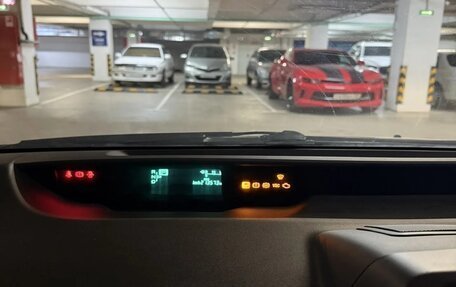 Toyota Prius, 2007 год, 900 000 рублей, 12 фотография