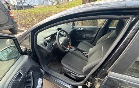 Ford Fiesta, 2016 год, 800 000 рублей, 10 фотография