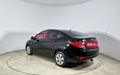 Hyundai Solaris II рестайлинг, 2015 год, 1 100 000 рублей, 5 фотография