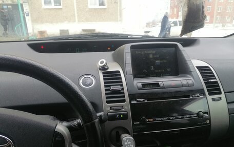 Toyota Prius, 2007 год, 580 000 рублей, 8 фотография