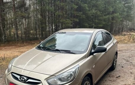 Hyundai Solaris II рестайлинг, 2012 год, 510 000 рублей, 1 фотография