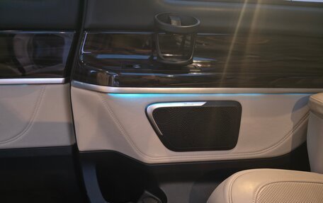 Mercedes-Benz V-Класс, 2021 год, 22 фотография