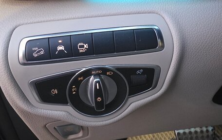 Mercedes-Benz V-Класс, 2021 год, 18 фотография