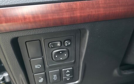 Toyota Land Cruiser Prado 150 рестайлинг 2, 2016 год, 4 200 000 рублей, 14 фотография