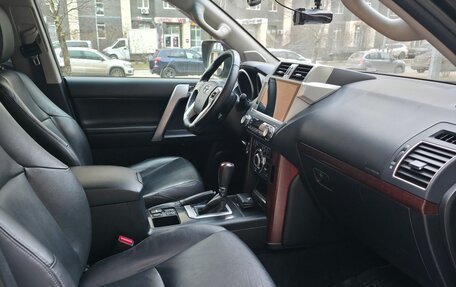 Toyota Land Cruiser Prado 150 рестайлинг 2, 2016 год, 4 200 000 рублей, 12 фотография