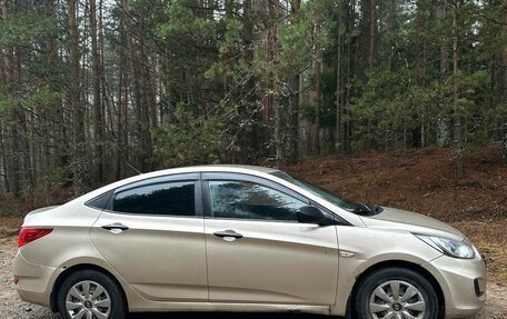 Hyundai Solaris II рестайлинг, 2012 год, 510 000 рублей, 4 фотография