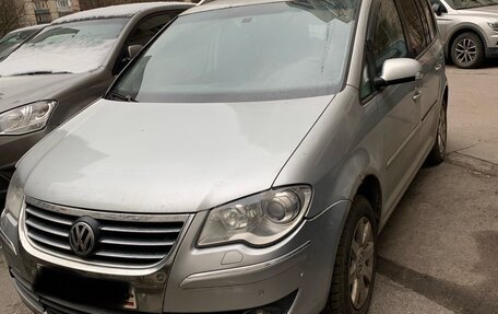 Volkswagen Touran III, 2007 год, 450 000 рублей, 7 фотография