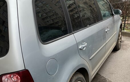 Volkswagen Touran III, 2007 год, 450 000 рублей, 6 фотография