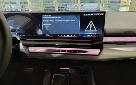 BMW 5 серия, 2025 год, 8 110 000 рублей, 15 фотография