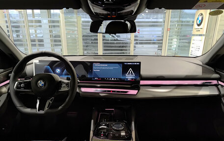 BMW 5 серия, 2025 год, 8 110 000 рублей, 14 фотография