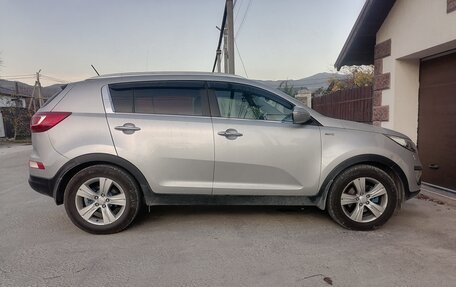 KIA Sportage III, 2011 год, 1 350 000 рублей, 2 фотография