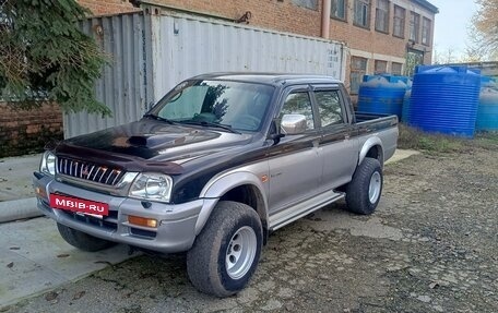 Mitsubishi L200 III рестайлинг, 2000 год, 680 000 рублей, 2 фотография