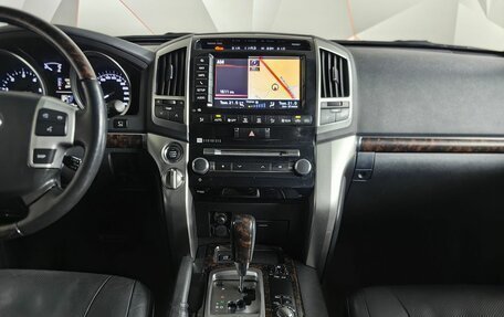 Toyota Land Cruiser 200, 2015 год, 4 993 000 рублей, 14 фотография