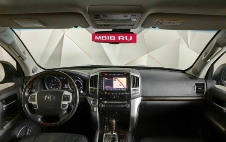 Toyota Land Cruiser 200, 2015 год, 4 993 000 рублей, 13 фотография