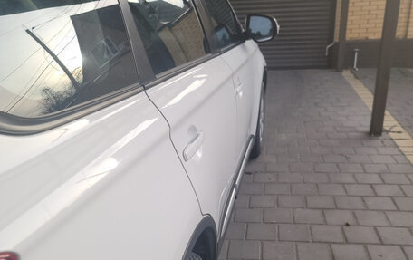 Mitsubishi Outlander III рестайлинг 3, 2016 год, 2 000 000 рублей, 5 фотография