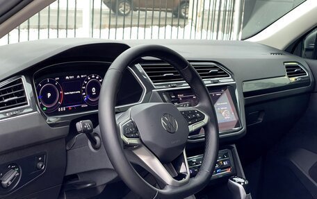 Volkswagen Tiguan II, 2021 год, 3 849 000 рублей, 8 фотография