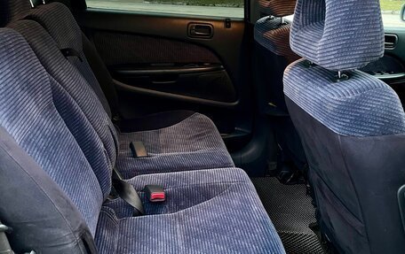 Honda Stream I рестайлинг, 2001 год, 590 000 рублей, 20 фотография