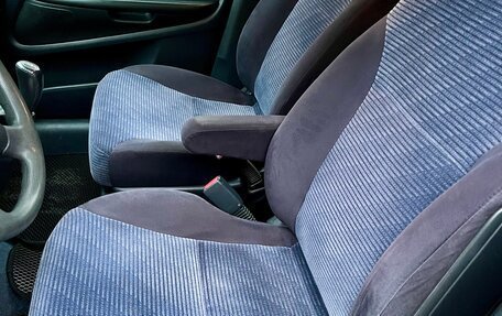 Honda Stream I рестайлинг, 2001 год, 590 000 рублей, 28 фотография