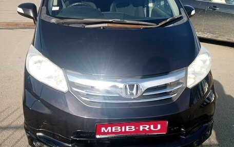 Honda Freed I, 2012 год, 1 099 000 рублей, 1 фотография