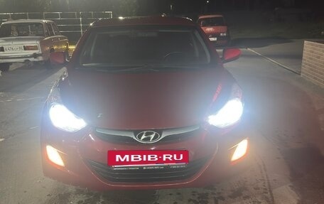 Hyundai Elantra V, 2011 год, 749 000 рублей, 2 фотография