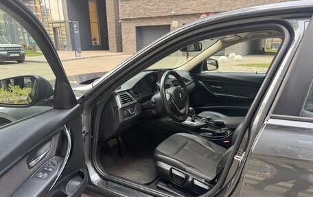 BMW 3 серия, 2018 год, 2 000 000 рублей, 6 фотография