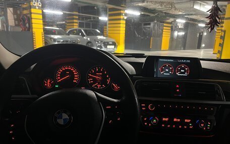 BMW 3 серия, 2018 год, 2 000 000 рублей, 10 фотография